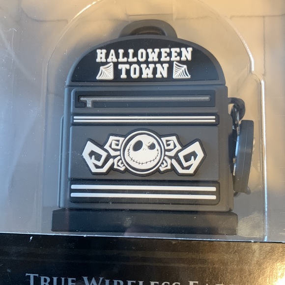 Airpod case cover - Disney Nightmare Before Christmas - Picture 2 of 5